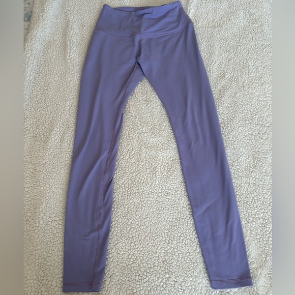 Lavender Sports Bra and Leggings Set - Picture 2 of 6